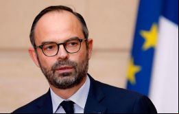  El primer ministro francés, Édouard Philippe aseguró que pese al incremento del gasto público el objetivo sigue siendo cumplir al máximo nuestros compromisos