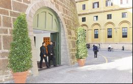 El blanqueo fue realizado a través de una cuenta del Instituto para Obras de Religión (IOR), banco oficial del micro-estado pontificio.