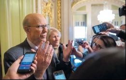  El Senado permanecerá suspendido hasta el 31 de diciembre, cuando habrá una sesión pro forma y volverá a reunirse el miércoles 2,  dijo el Senador Pat Roberts