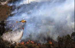 Según la autoridad de Conaf, alrededor de las 18:30 había 62 incendios, pero 40 minutos más tarde la situación aumentó en nueve incendios más