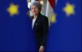 El Daily Telegraph citó varias fuentes de la UE diciendo que los británicos habían estado “tanteando el terreno” para una extensión del plazo del Artículo 50
