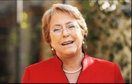 En primer lugar, a la ex presidente de Chile Michelle Bachelet, y ex directora ejecutiva de ONU Mujeres, encajaría perfecto