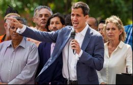 Guaidó fue liberado luego de que funcionarios del Sebin, la policía política de Venezuela, interceptaran y detuvieran al parlamentario en medio de una autopista al norte de Venezuela