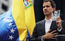 ”Respaldamos por completo a la Asamblea Nacional elegida democráticamente, con Juan Guaidó como su presidente”, afirmó el portavoz de May. 