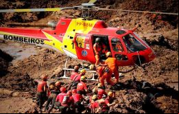 Las labores de rescate se prolongarán durante la noche, ya que los bomberos encontraron otro autobús con víctimas próximo al complejo minero de Vale