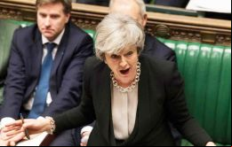 La enmienda, presentada por el diputado conservador Graham Brady y con el apoyo explícito de May, fue aprobada por 317 votos versus 301 sufragios en contra