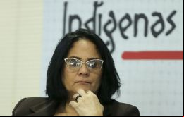Los indígenas dijeron que amigas de la ministra, se presentaron como misioneras en la aldea y se mostraron preocupadas por la salud bucal de la niña