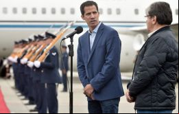 Hoy Venezuela se levanta nuevamente con una crisis que se pudo alivianar el día de ayer, dijo Guaidó al aterrizar en Bogotá, donde fue recibido con honores de jefe de Estado