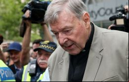 Se trata del cardenal George Pell, el religioso de más alto rango de la Iglesia Católica australiana