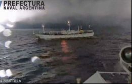 En un operativo que duró tres horas el guardacostas GC-24 Mantilla persiguió al buque HUA XIANG 801 tras ser detectado en la EEZ de Argentina