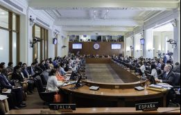 La resolución recibió el aval de 18 de los 34  activos de la OEA mientras que nueve naciones votaron en contra, entre ellos Uruguay, y seis se abstuvieron