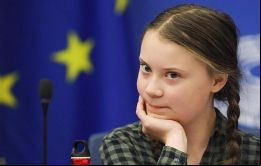 Ante los senadores italianos, que rompieron en aplausos en varias ocasiones, Greta habló de las huelgas escolares que convocó en el mundo contra el cambio climático