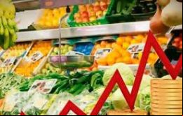 Los aumentos: la naranja 14,8%, asado 11,4%, pollo 9,6%, salchichas 8,6%, azúcar 8,4%, bola de lomo 8,3%, carne picada 7,4%, aceite 7,1% y manteca 7%.