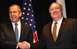 Los dos secretarios abordaron también la situación de Venezuela, y Pompeo pidió que Moscú retire su apoyo, pero su llamamiento fue rechazado de plano