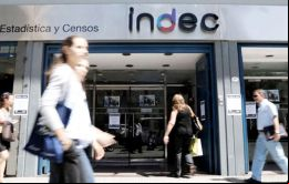 Entre los rubros con mayores aumentos: prendas de vestir y calzado, con 6,2%; equipamiento y mantenimiento del hogar, 4,6% y transporte, con 4,4%