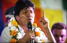 La encuestadora Tal Cual indicó que Morales, en el poder desde 2006, recoge el 38,1% de apoyo electoral, seguido del ex Presidente Mesa (2003-2005) con 27,1%