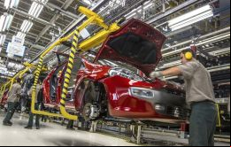 De concretarse la fusión, valorada en más de 35.000 millones de dólares, se alteraría el panorama para rivales como General Motors y el grupo Peugeot, PSA Group