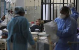 El SGB es una enfermedad autoinmune en la que el paciente presenta una infección contra la cual el cuerpo genera anticuerpos pero acaban atacando las células nerviosas.