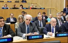 El canciller argentino Jorge Faurie y la delegación Argentina