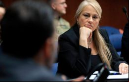 La ministra Wanda Vázquez, que debía asumir temporalmente como gobernadora de Puerto Rico, declinó el puesto argumentando falta de interés. 