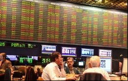 A contramano de las acciones, los títulos públicos argentinos ahondaron su bajada, con pérdidas en promedio del 5%