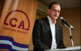 El candidato y ex comandante aseguró este martes en rueda de prensa que expulsarán al convencional del partido si se confirma su vínculo con el nazismo.
