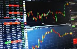 El índice Merval de Buenos Aires cayó 10,43%, a un cierre provisorio de 27.233,19 unidades, con lo que acumula un derrumbe del 35,17% en lo que va de agosto