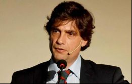 Como el tipo de cambio está en un valor superior al de equilibrio, no tiene sentido  una especulación irracional porque para eso están las reservas, dijo Lacunza