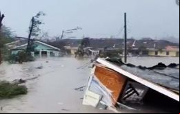 El huracán categoría 5, calificado de catastrófico por el Centro Nacional de Huracanes (NHC) de EE.UU. tocó tierra al mediodía en el cayo Elbow de las islas . 