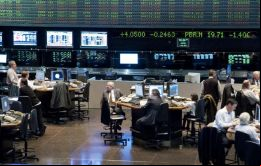 El índice bursátil Merval de Buenos Aires ganó un 6.9%, a niveles similares a los registrados en 2017, tras derrumbarse un 11,9% en la jornada anterior.