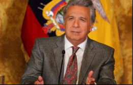 “Esta medida se alinea con el plan del gobierno de reducción de gasto público y generación de nuevos ingresos”, dijo el gobierno del presidente Lenin Moreno 