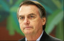 Puede ser criminal, puede ser accidental, puede ser un navío que naufragó, dijo Bolsonaro a periodistas sobre el derrame en 132 playas atlánticas de nueve estados