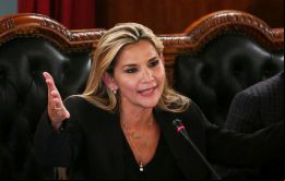 Áñez era la vicepresidente segunda del Senado, pero quedó primera en la línea de sucesión después de las renuncias de Morales y otros jerarcas de la línea sucesoria