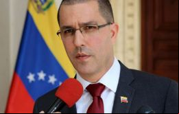 El canciller venezolano, Jorge Arreaza, anticipa acciones conjuntas para enfrentar este golpe de Estado, para revertirlo y para que se imponga la constitucionalidad.