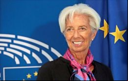 La primera es la política monetaria, con la que empiezo porque es mi área de responsabilidad y que se someterá a una revisión estratégica, indicó Lagarde