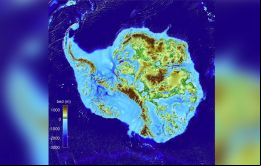 ”El nuevo producto de topografía del lecho antártico se construyó utilizando datos de espesor de hielo de 19 institutos de investigación diferentes que datan de 1967, que abarca casi un millón de mill