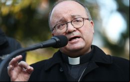“Es una decisión histórica”, dijo el arzobispo Charles Scicluna de Malta, el investigador más experimentado del Vaticano sobre abusos sexuales