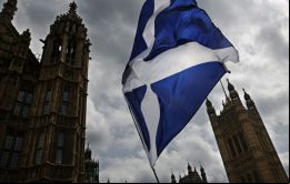Queremos que 2020 sea un año de oportunidad, crecimiento y unidad para Escocia, no de más división, respondió el Ejecutivo en Londres. 