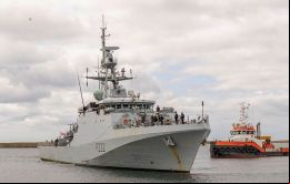 El HMS Forth atracado en Mare Harbour (Foto BFSAI Falklands)