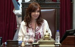 Usar la forma 'presidenta', femenino está documentado en español desde el s. XV y presente en el diccionario académico desde 1803