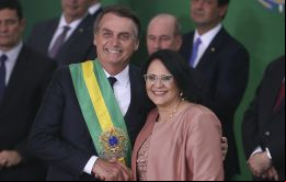 La ministra y pastora Damares Alves, afirmó que la campaña que lleva a cabo por la iniciación sexual tardía de los adolescentes no tiene motivos religiosos