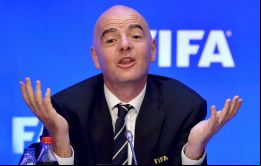 “¡Aaahhh, hombre! No entiendo cómo se pueden hacer problemas por esta designación, se quejó el presidente de FIFA, Gianni Infantino