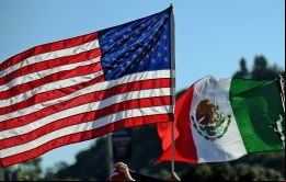 México desplazó en el intercambio comercial con EU a China y Canadá. Estos tres países representan alrededor de 43.1% del comercio estadounidense. 