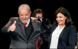 La defensa de derechos humanos y su encarcelamiento fueron los motivos de la  alcaldesa de París, Anne Hidalgo, para nombrarlo ciudadano de honor