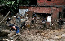 La mayor tragedia se registró en Guarujá: en la favela Vila Baiana un alud arrastró viviendas precarias y 25 de 45 desaparecidos 