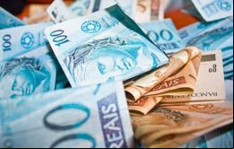 El Real brasileño cayó 1,5%, a un nuevo mínimo de 4,65 unidades por dólar. Sucedió en medio de expectativas de un recorte de tasas de interés