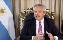 Por la noche, el presidente Alberto Fernández dio un mensaje por cadena nacional para informar e intentar llevar calma a la población. 
