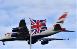 El gobierno británico podría comprar acciones de British Airways para garantizar una entrada de dinero.