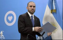 Argentina creó un Ingreso Familiar de Emergencia que beneficiará a 3,6 millones de familias que no cobran un salario público o privado, informó Martín Guzmán