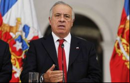 El ministro de Salud, Jaime Mañalich, anunció que se fijó el tope máximo de 25.000 pesos chilenos (30 dólares) para la realización del examen PCR